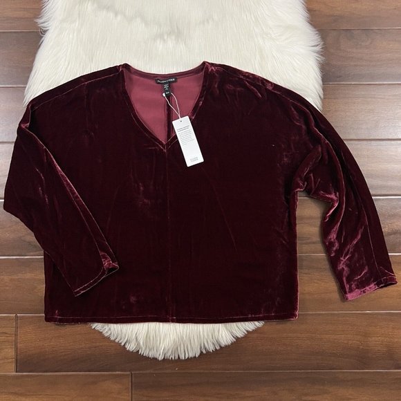 Eileen Fisher Women's Size XS Deep Claret Velvet V Neck Top - Picture 1 of 8